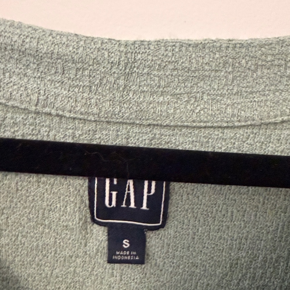 GAP Cropped Boxy Top - Picture 3 of 4